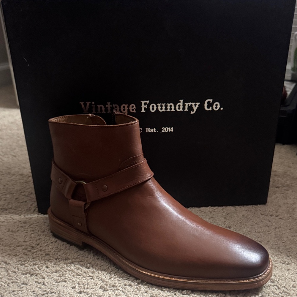Vintage Foundry Co. Men's Tan Chukka Boots